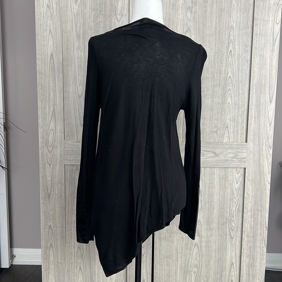 3 for $20 💜 REITMANS Sweater - Picture 2 of 6